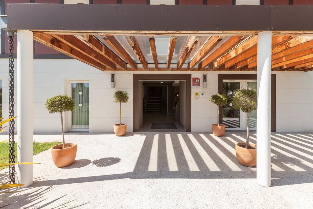 Hotel Alienor Langon  Εξωτερικό φωτογραφία